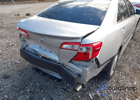 2012 Toyota Camry Se z USA, uszkodzony, nr VIN 4T1BF1FK5CU096836